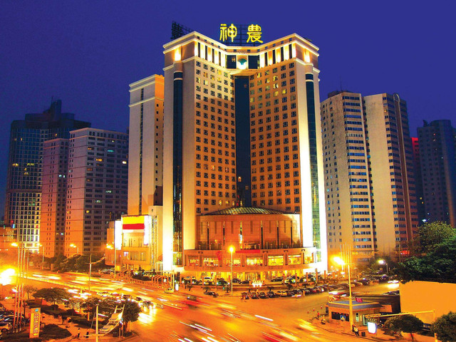 長沙神農大酒店(grand sun city hotel)五星級或長沙雅士亞華美達酒店