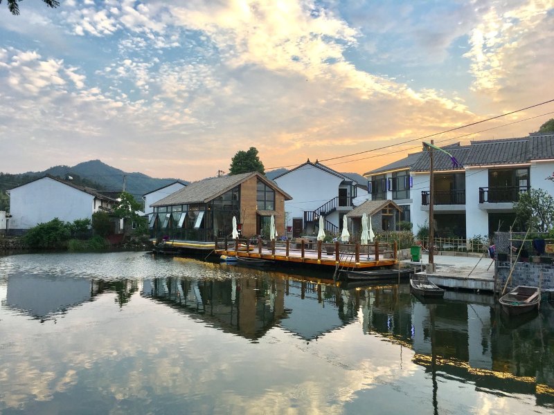 宁波柿子红了官驿湖居民宿