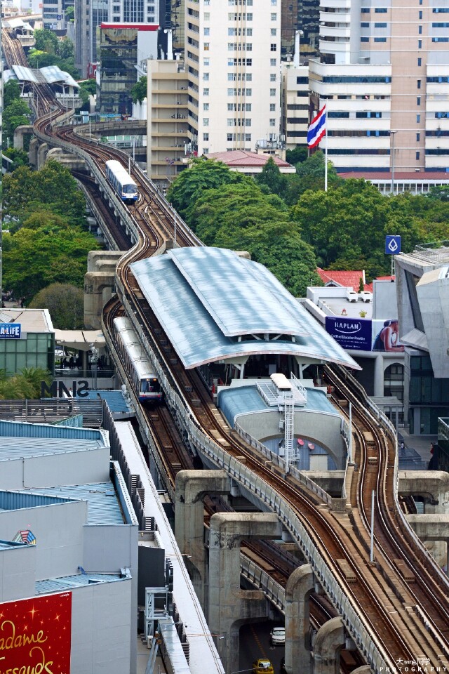 场站,乘坐天轨bts可抵达曼谷多个地方,距mbk,siam paragon和central