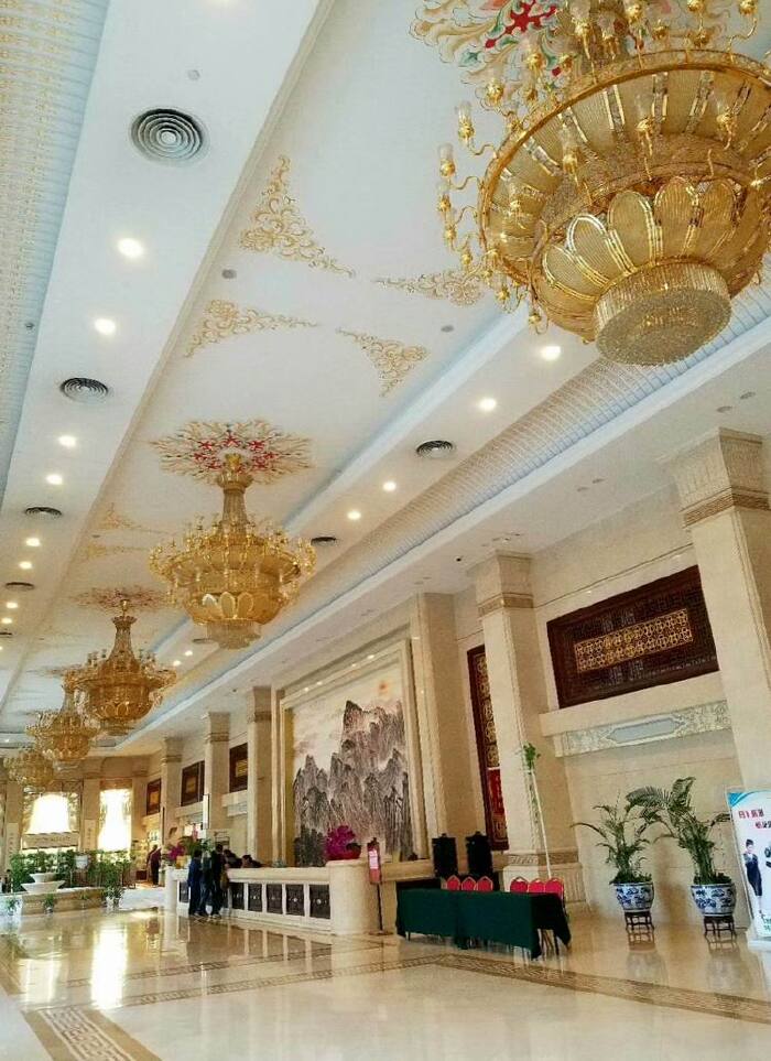 饭店隶属于山西人民政府机关事务管理局,现总建筑面积49000㎡,由晋盛