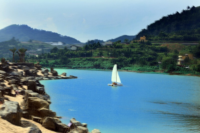 一家三口万盛游-板辽湖金沙滩