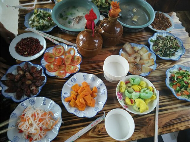 观泸沽湖日出,环湖,摩梭民俗风情游,本地走婚宴,含篝火晚会,摩梭家访