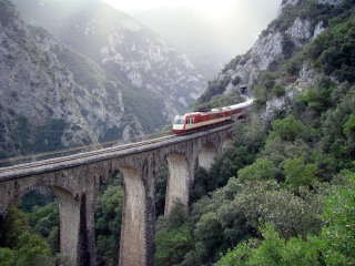 迈泰奥拉一日游-雅典火车来回【日落美景、巴