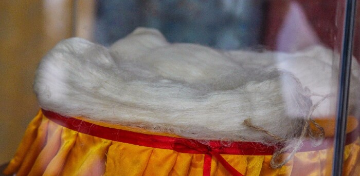 走进辑里湖丝馆会馆,可以看到馆内将陈列织丝的机器,箩筐,工具以及