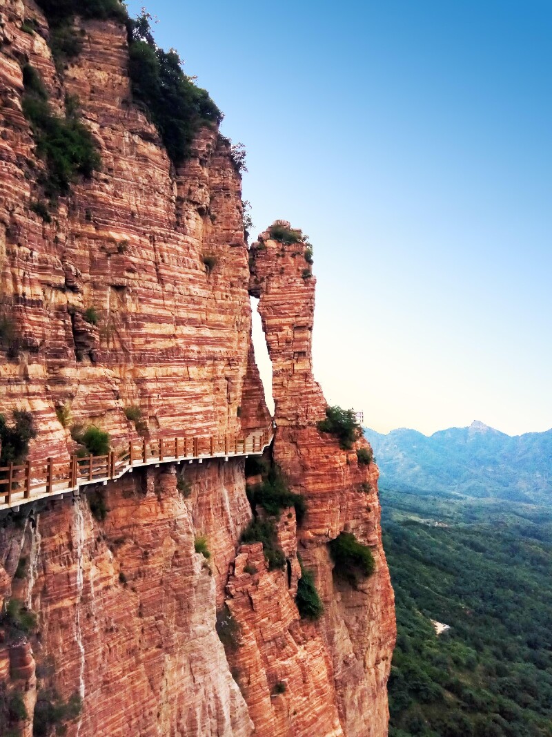 2,g4京港澳高速邯郸方向转g22青兰高速长治方向磁山出口下,沿