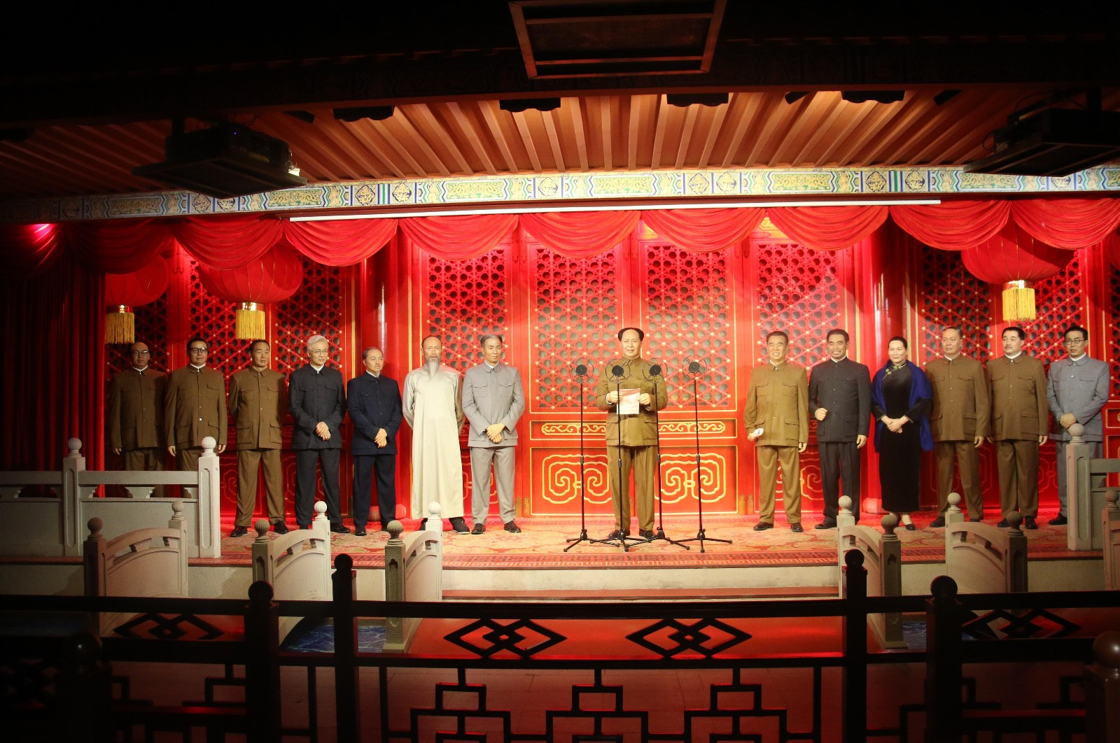 国庆长沙旅游新去处---步步高帷幕开啦蜡像馆