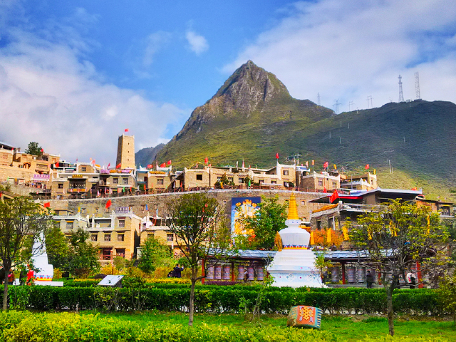  毕棚沟-甘堡藏寨-桃坪羌寨新寨2日游>含价值60元景区观光车,景区内