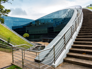 新加坡国立大学