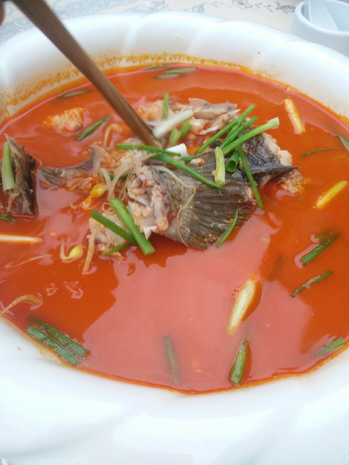 贵州的代表菜之一--酸汤鱼