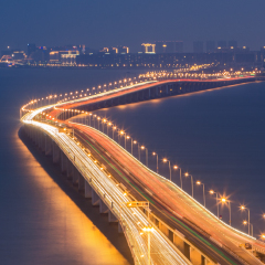 Night view of Jimei Xiamen Bridge