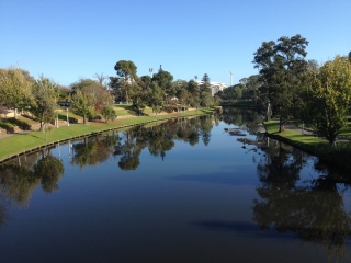 阿德莱德河