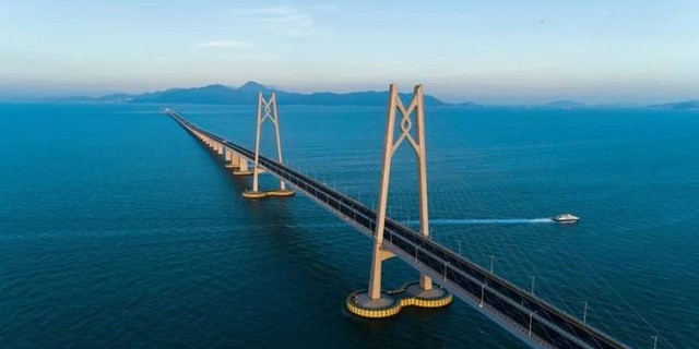 广州或珠海出发港珠澳大桥(游船穿越大桥)+圆