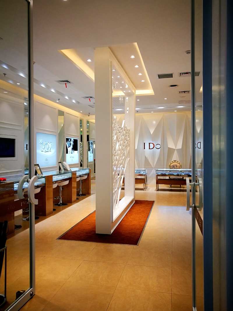 ido钻戒店的门面