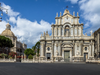 卡塔尼亚大教堂广场