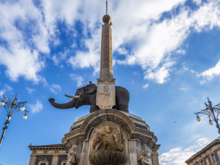 卡塔尼亚大教堂广场