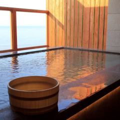 Outdoor bath to take in with family, sea viewable, Izu, Japan