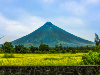 马荣火山