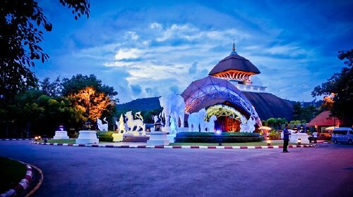 泰国清迈4晚6天 当地五星酒店 双龙寺+花宫庙