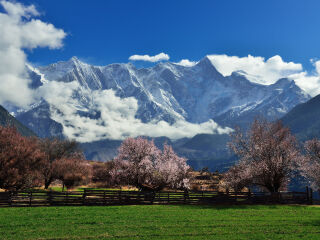 雅鲁藏布大峡谷