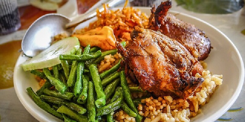 亲爱的吃货们咱们今天来说说苏里南的传统美食