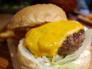 沙拉怪兽美式餐厅