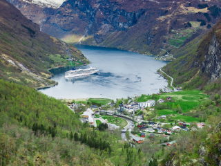 Flydalsjuvet观景台