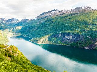 Flydalsjuvet观景台