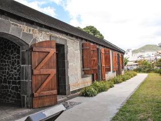 路易港移民入境站