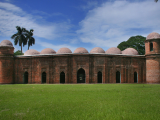 巴凯尔哈特清真寺历史名城