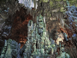 卡斯泰拉纳岩洞