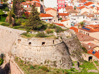 阿克罗纳夫普利亚城堡