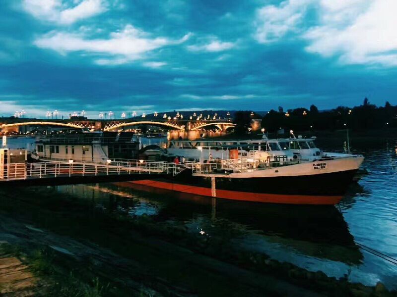 匈牙利 斯洛伐克 奥地利 捷克 东欧四国12天游