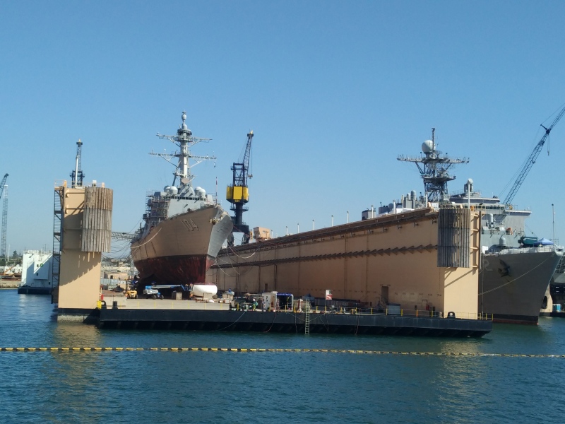 圣地亚哥军港的船坞和军舰圣地亚哥军港的船坞和军舰圣地亚哥军港的