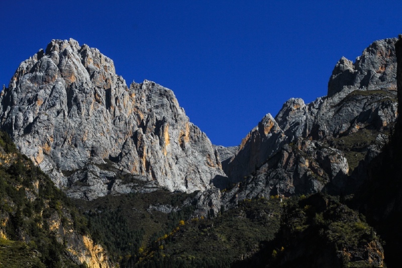 【独家】粗旷的遗落之境,这里不缺的是满含力道的西部片