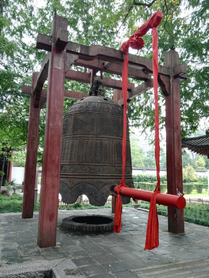 雁塔晨钟千秋苍茫,慈恩夜灯刹那芳华