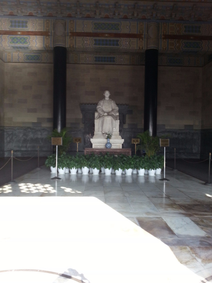 中山陵内部墓室图片
