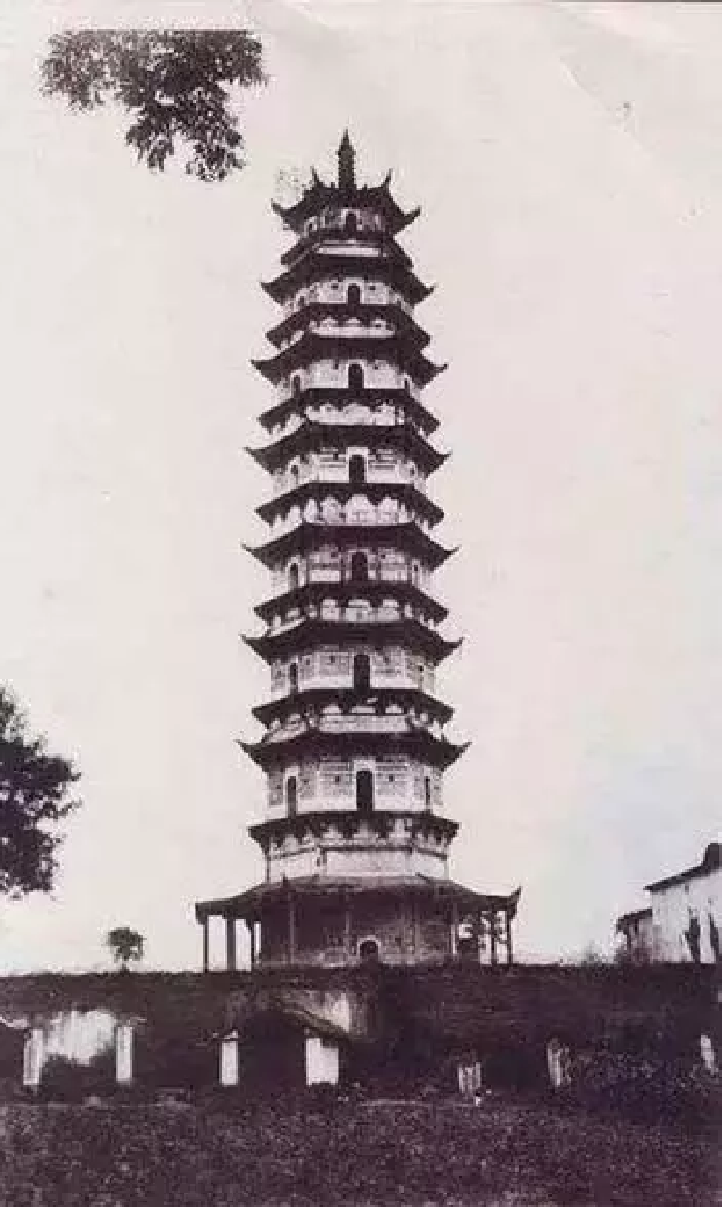    万佛塔为何会被毁?