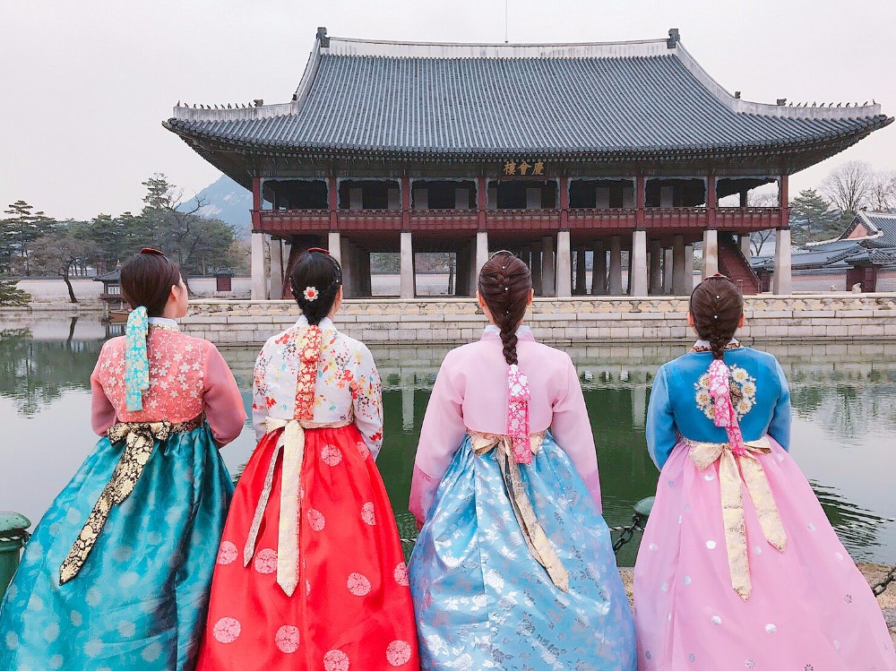 为了和朋友创造出独特而难忘的回忆,而选择韩服体验许多游客