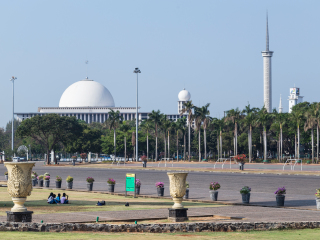 伊斯蒂克拉尔清真寺