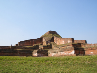 帕哈尔普尔的毗诃罗遗址