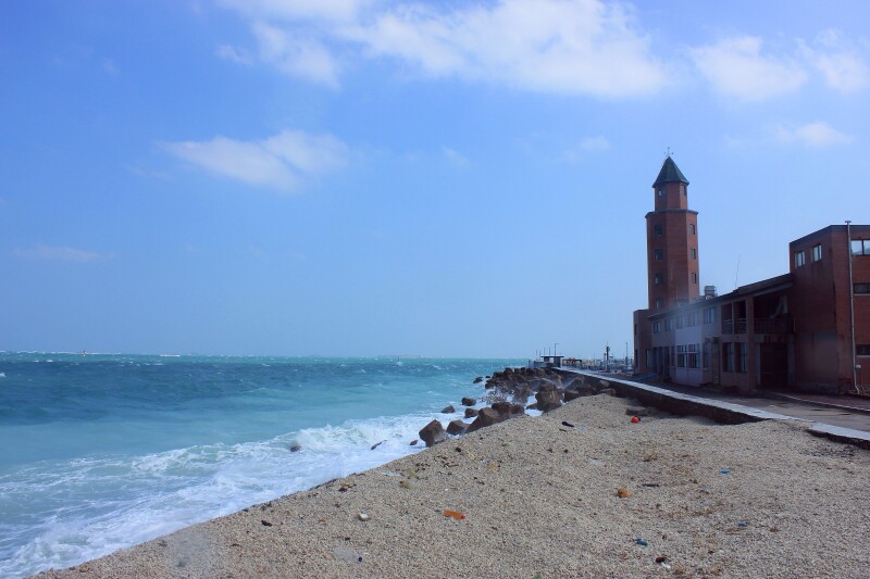 午餐:田妈妈星月湾中午可以回嘉华吃饭的,我们想说就路上吃吧,让导游