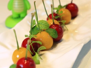 怡情楼（中心假日店）