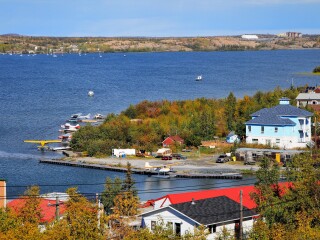 耶洛奈夫钻石中心