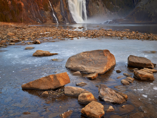 蒙特摩伦斯瀑布