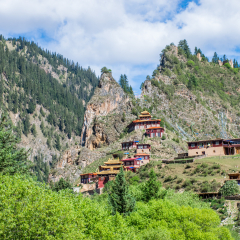 Tibetan village near Palpung monastery in Dege County, Garze Tibetan Autonomous Prefecture. Sichuan, China. 