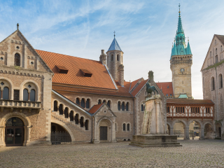 丹克沃德洛德城堡