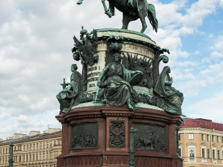 尼古拉一世纪念铜像