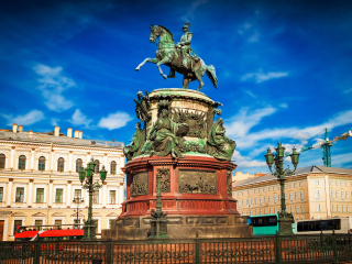 尼古拉一世纪念铜像