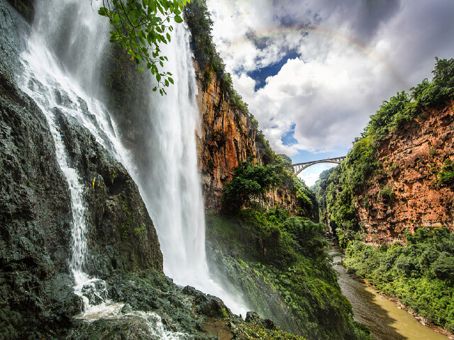  团体定制 贵州黄果树-万峰林-马岭河大峡谷-荔波-西江6日游>纯玩0