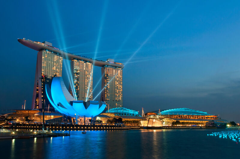 金沙酒店marina bay sands 坐落于 marina bay海滨,新加坡标志性建筑
